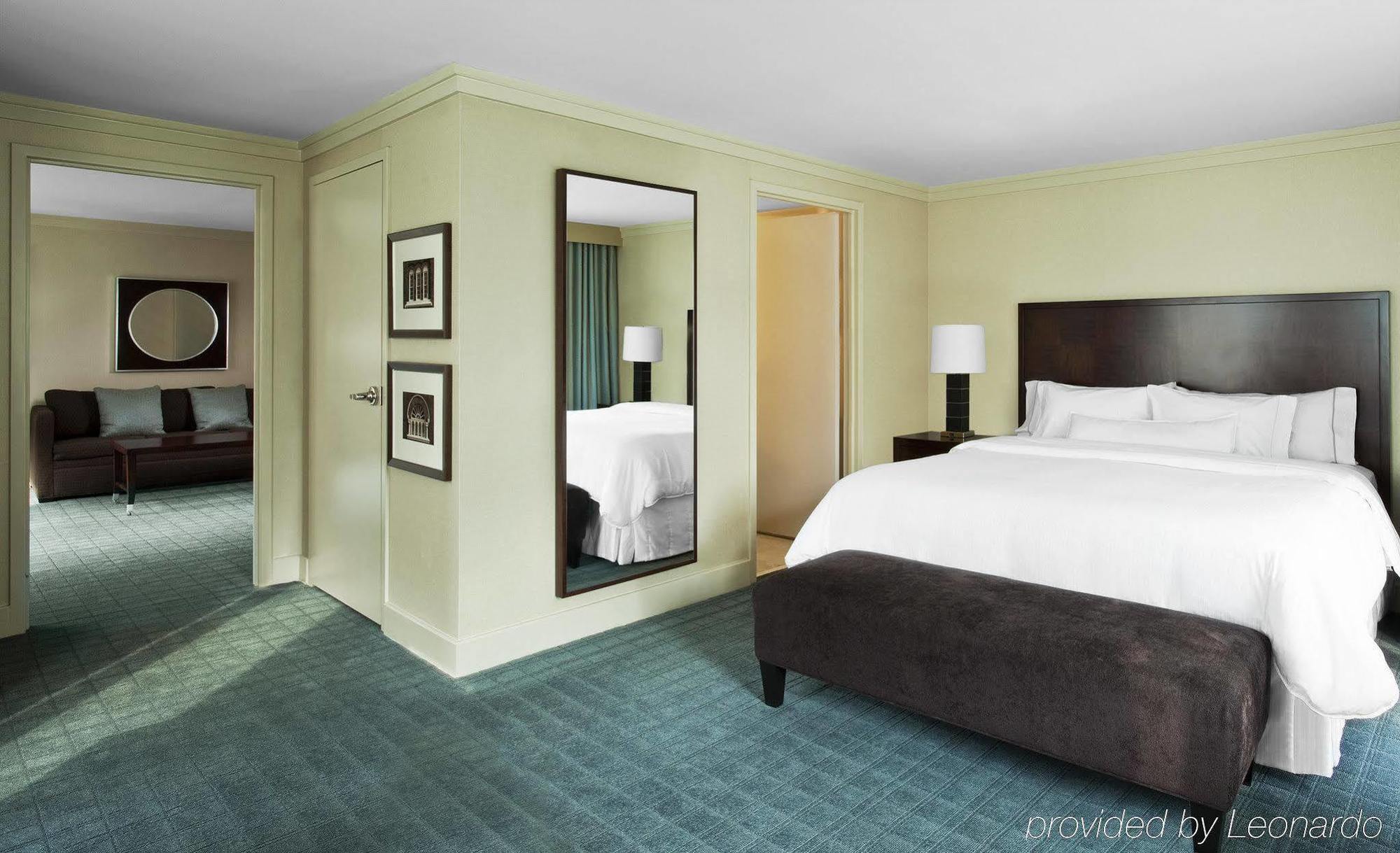 The Westin Alexandria Old Town Hotel Room photo